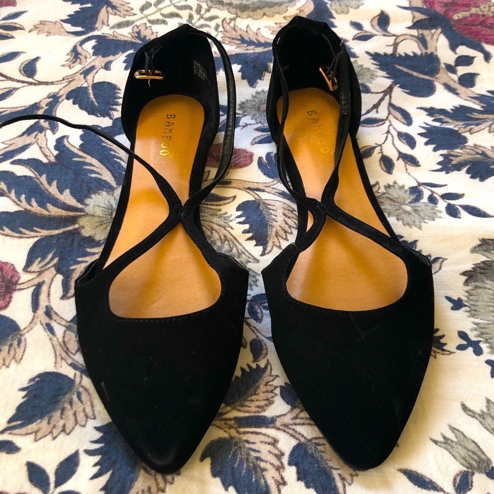 Bamboo black flats with strap & buckle detail Womens 8  NWOT